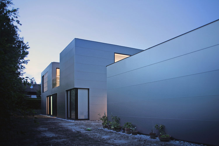 Haus-32x6-1